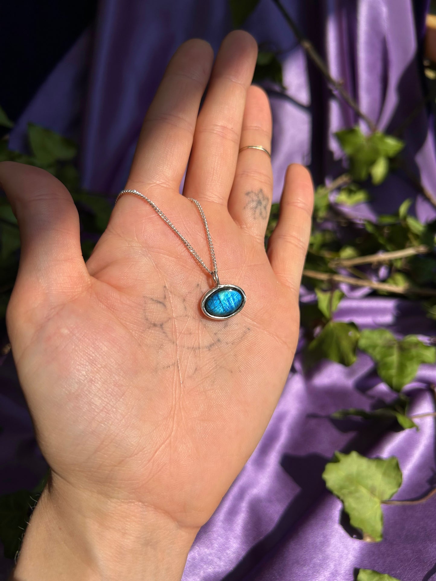 Oval Spectrolite necklace