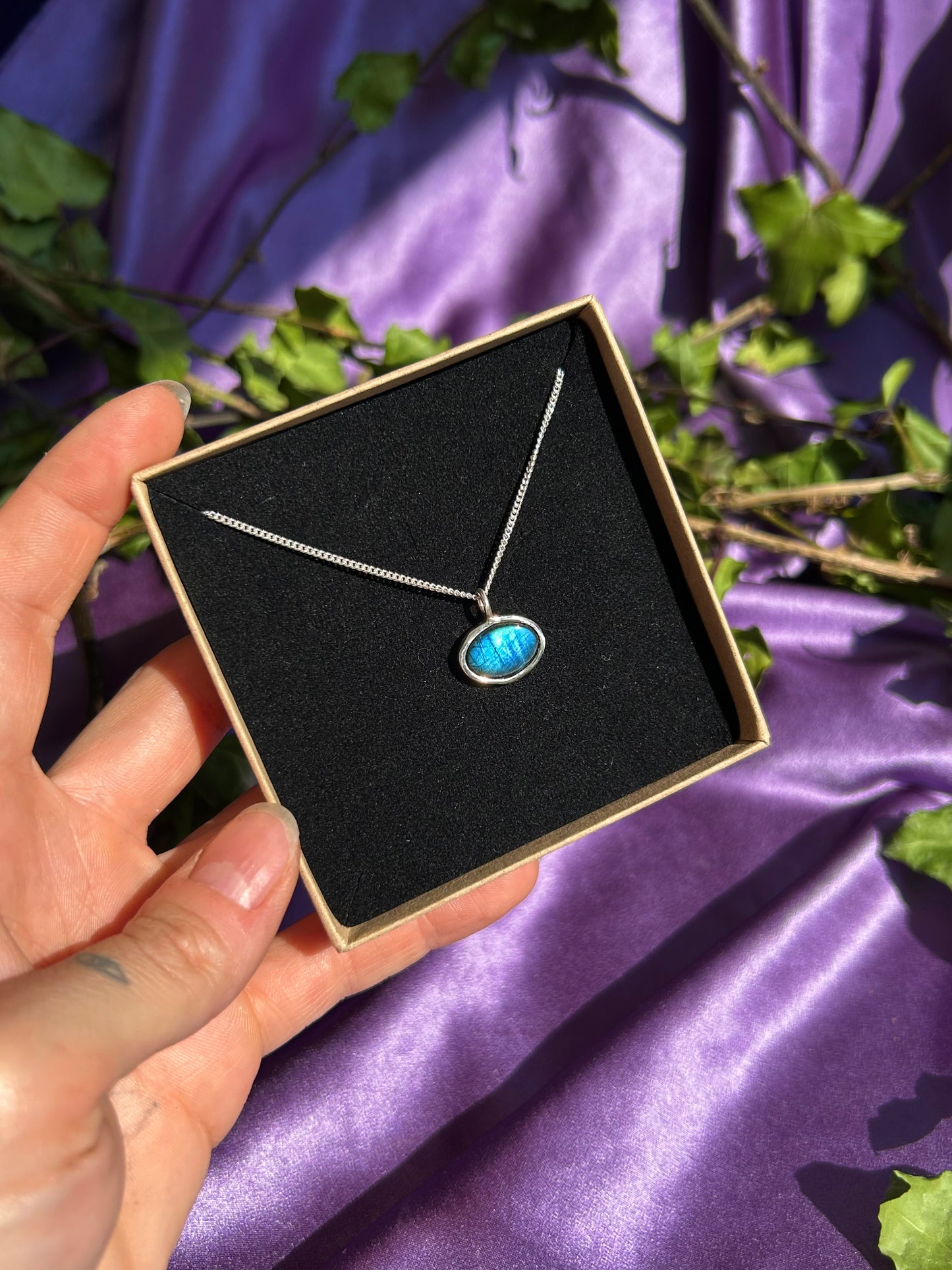 Oval Spectrolite necklace