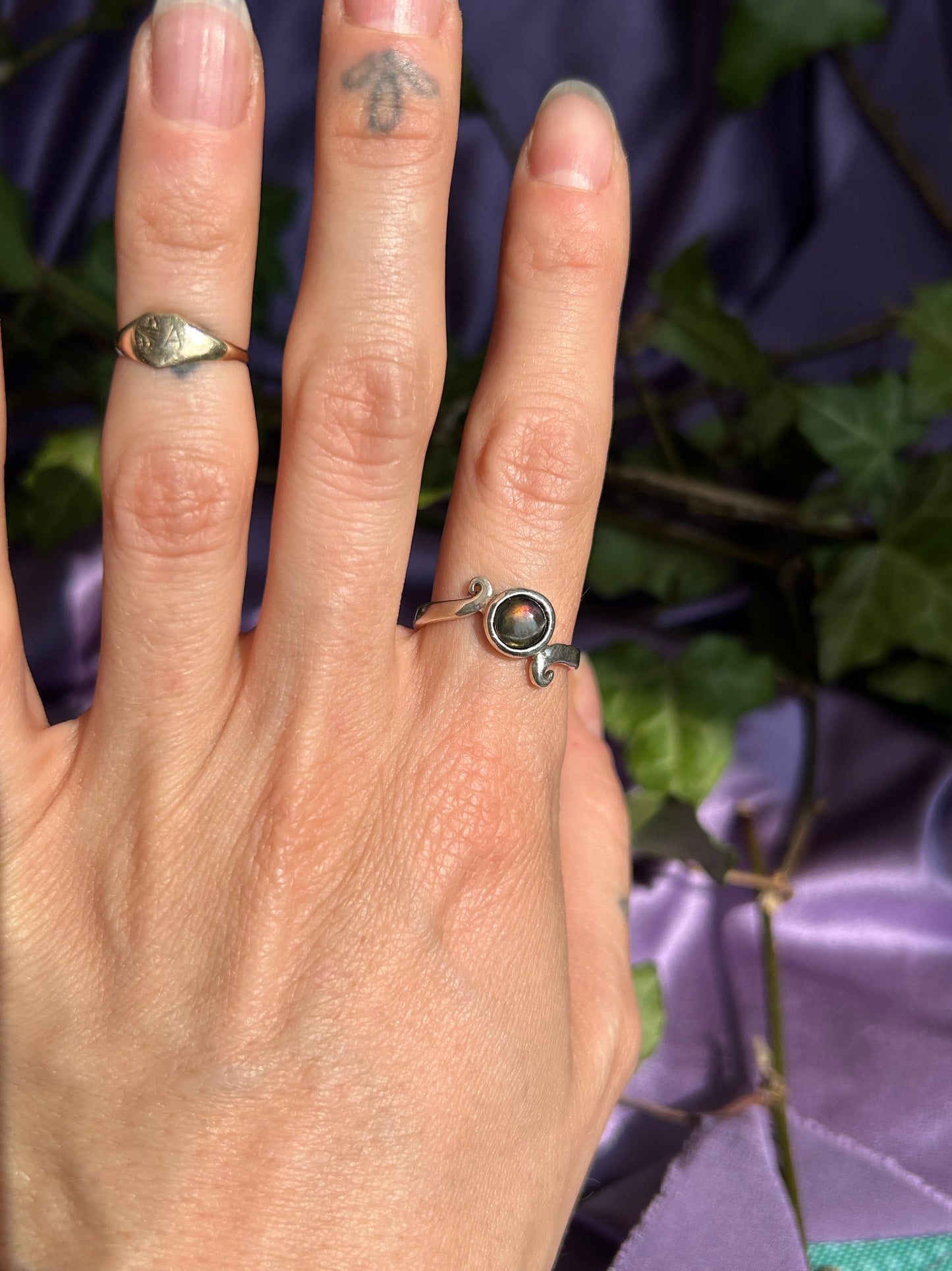 Swirl Spectrolite Ring