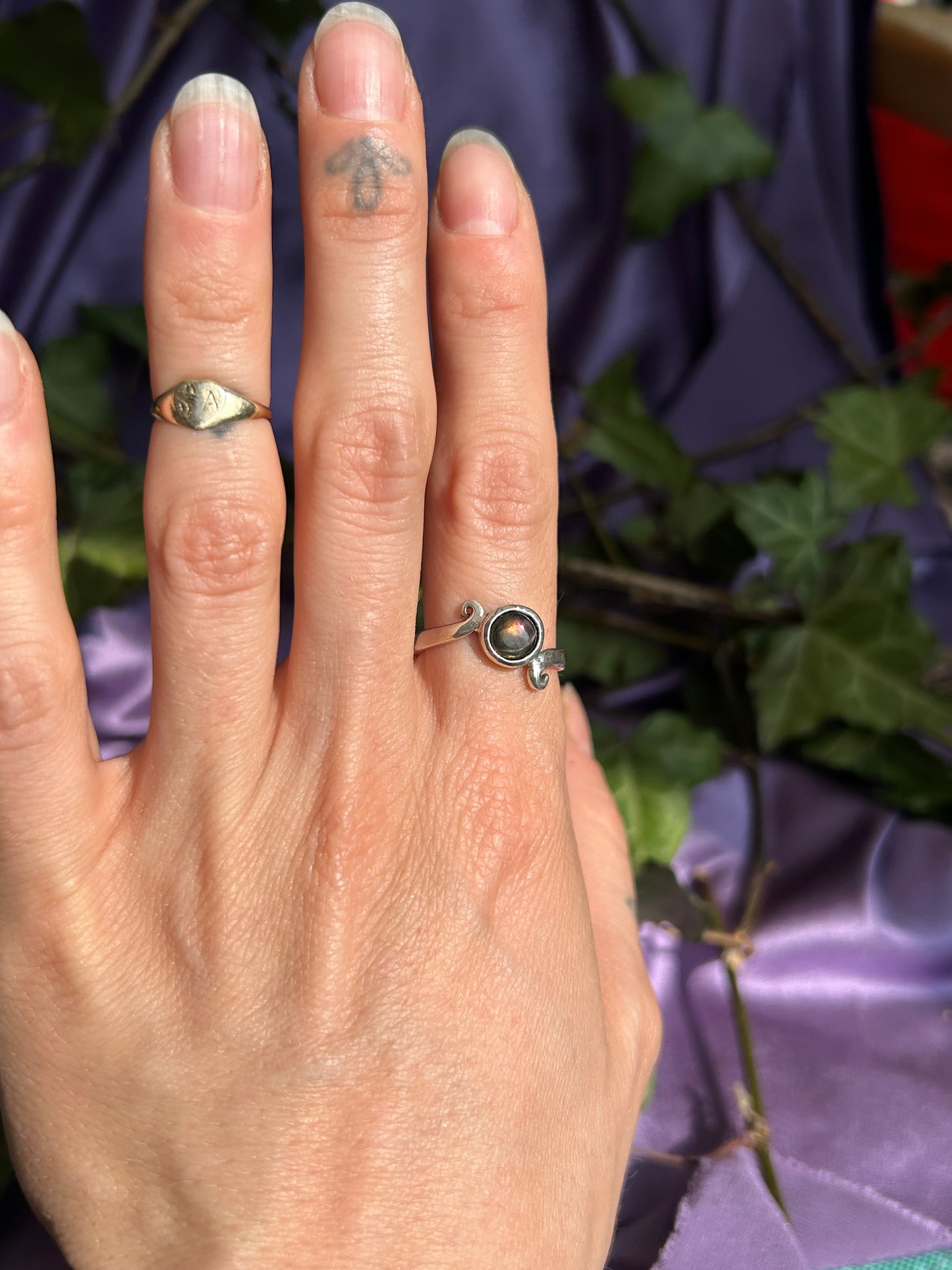 Swirl Spectrolite Ring