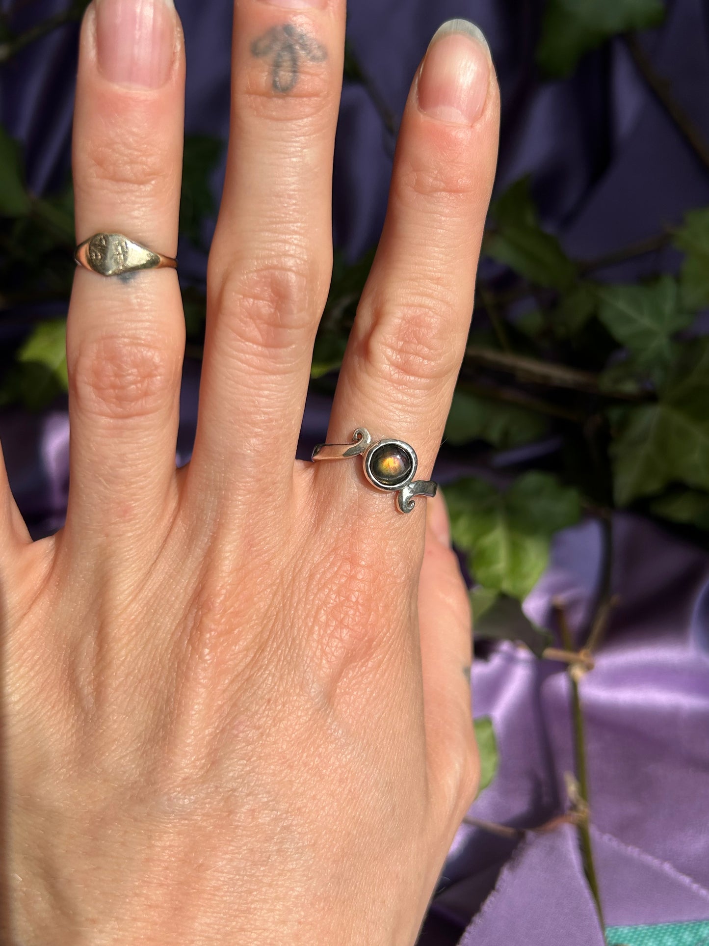 Swirl Spectrolite Ring