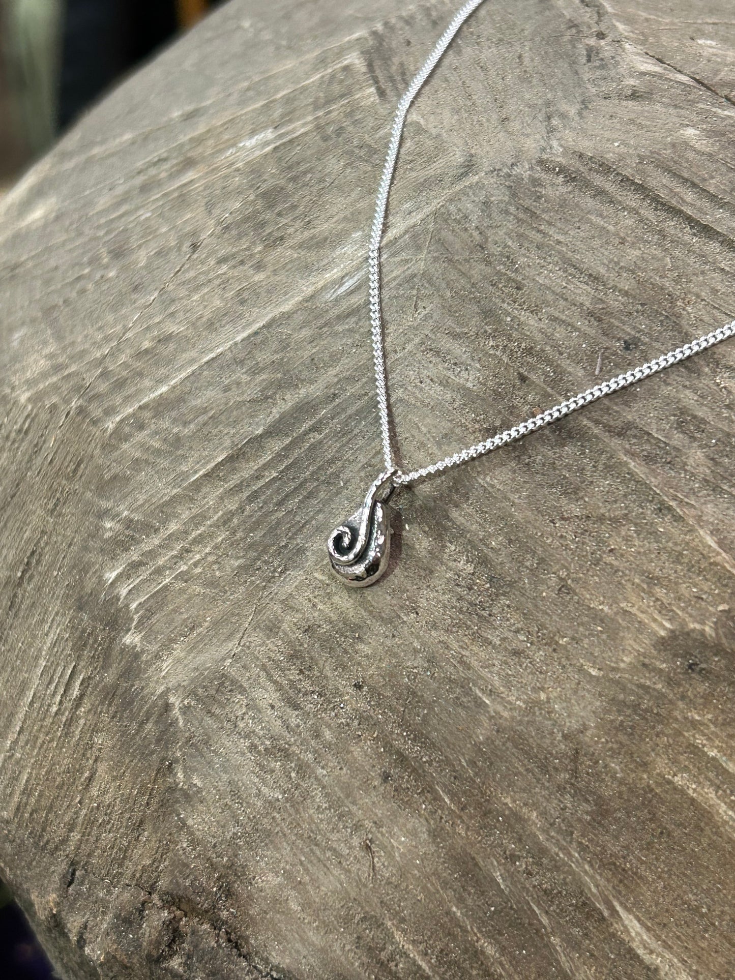 Mini swirly nugget necklace